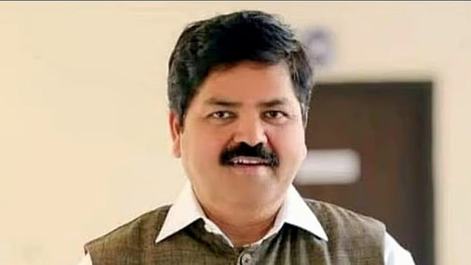 कांग्रेस का परिवर्तन संकल्प अभियान, पोस्टर विवाद से असंतोष के संकेत