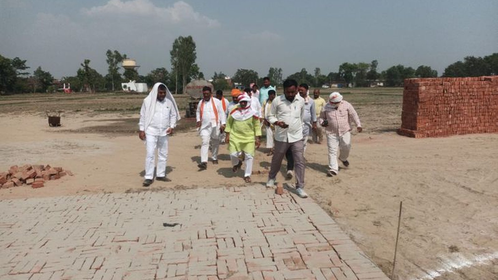 योगी आदित्यनाथ ने देवरिया में 456 करोड़ की 106 परियोजनाओं का लोकार्पण किया
