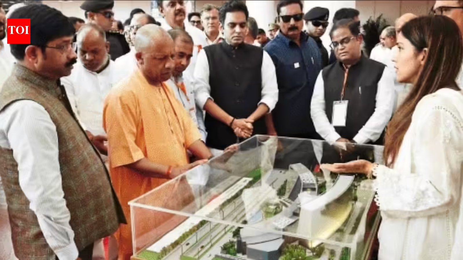 योगी आदित्यनाथ ने मुरादाबाद में 365 करोड़ की 63 परियोजनाओं का शिलान्यास किया