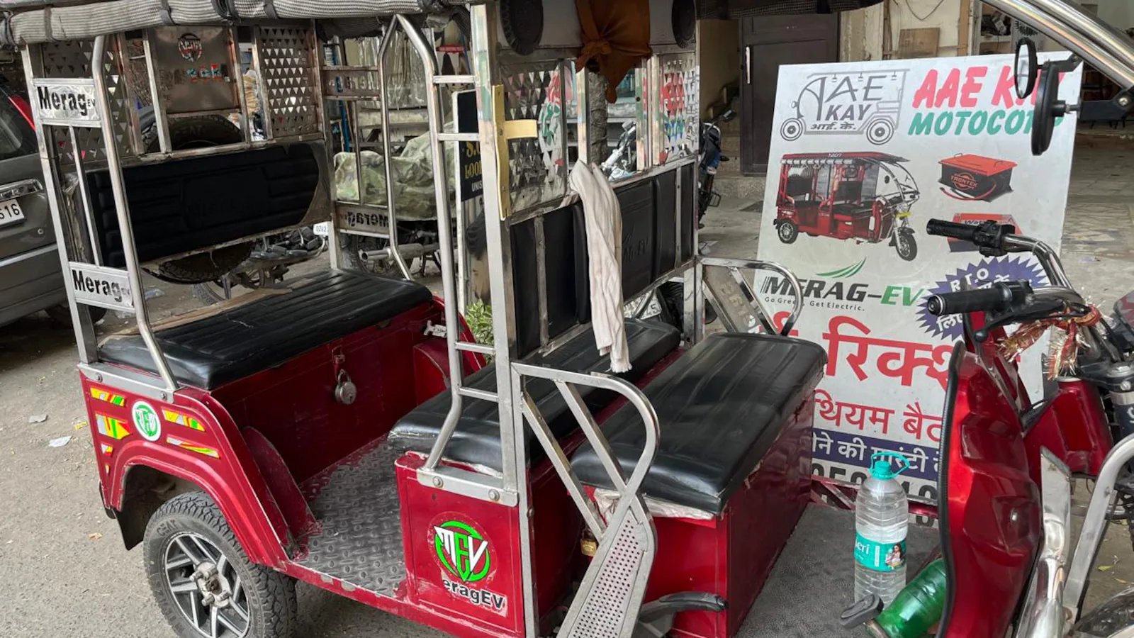 चीनी BAT-BMS ऐप से चलती ई-रिक्शा बंद करने के वीडियो वायरल, दिल्ली सरकार व MeitY की जांच