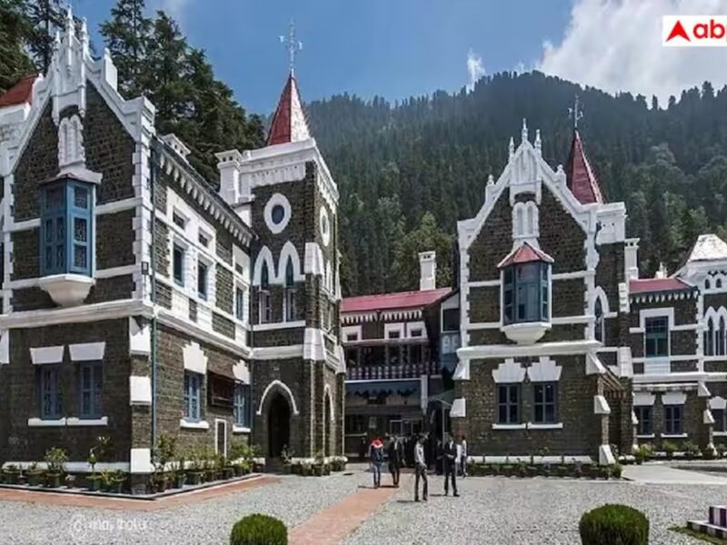 नैनीताल HC ने राज्य‑आंदोलनकारी कोटे में 751 पदों की नियुक्तियों पर अंतरिम रोक लगाई