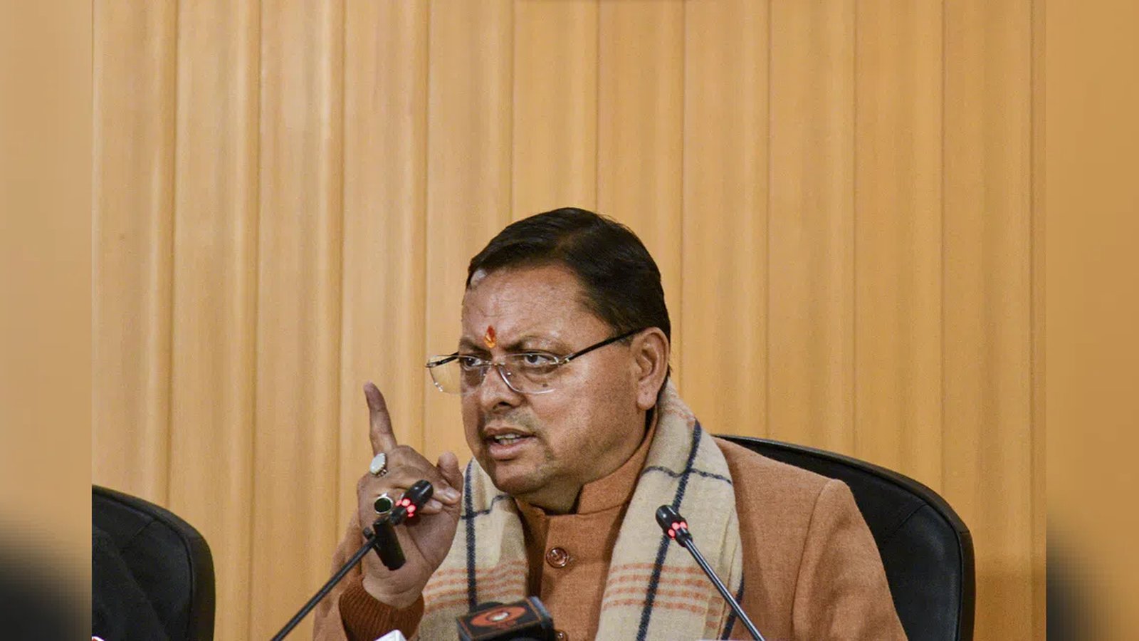 ऋषिकेश–भानियावाला प्रोजेक्ट: CM धामी ने पेड़ों की कटाई पर रोक लगाई, जनसहमति तक स्थगन
