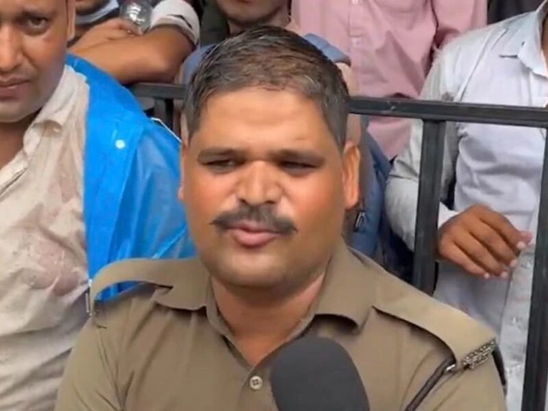 जंतर‑मंतर पर उत्तराखंड कॉन्स्टेबल ने ‘राजीनामा’ दिया; पुलिस ने कहा—पहले से सस्पेंड