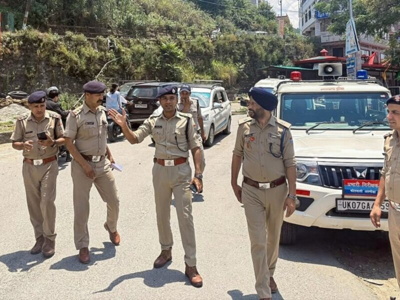 यूटीयू पेपर लीक पर विपक्ष का हमला: सहायक प्रोफेसर गिरफ्तार, मंत्री के इस्तीफे की मांग