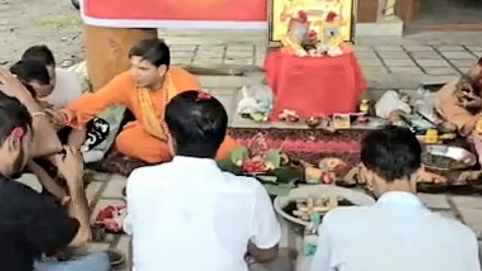 हल्द्वानी: खरगे के मंच के 'शुद्धीकरण' पर छिड़ा सियासी घमासान, कांग्रेस और बीजेपी आमने-सामने