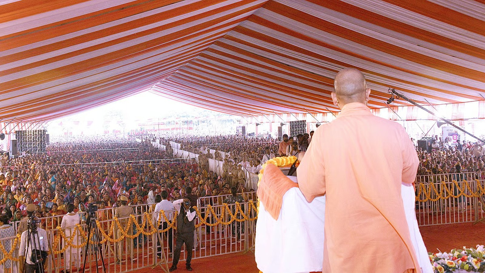 सीएम योगी ने वाराणसी से किया 9वें राष्ट्रीय पोषण माह का शुभारंभ, 'हमारी आंगनबाड़ी-हमारी जिम्मेदारी' अभियान शुरू
